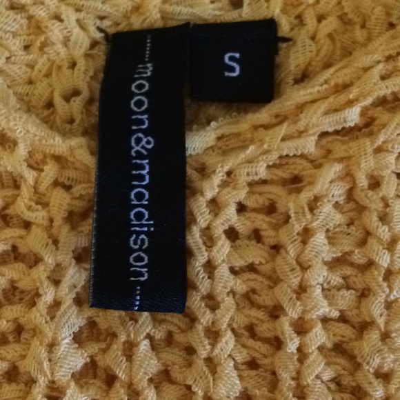 Crop top - Picture 2 of 2